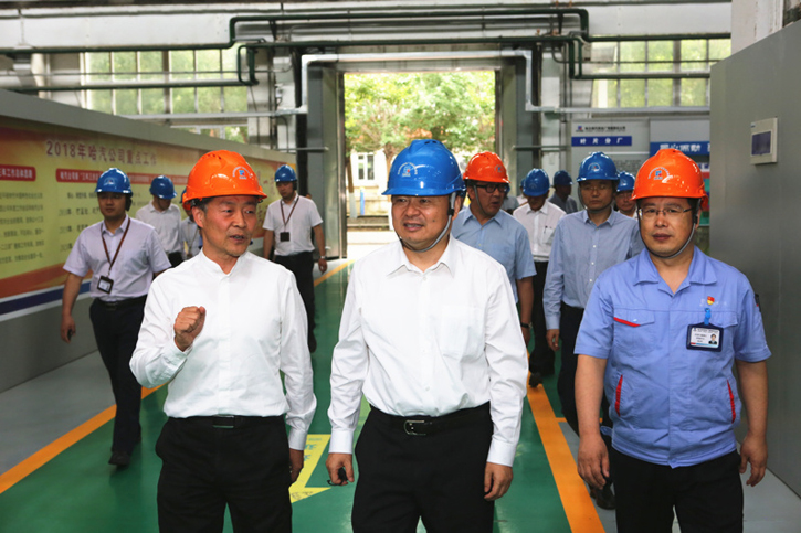 郝鹏旅行考察尊龙时凯集团所属企业汽轮机公司